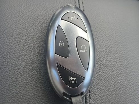 Used 2025 Hyundai Santa Cruz SEL FWD image 27