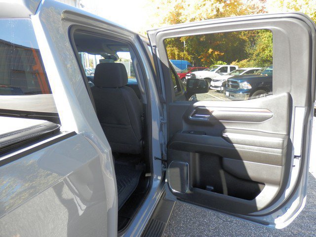 Used 2024 Chevrolet Silverado 1500 LT Trail Boss w/ Convenience Package II AWD/4WD image 34