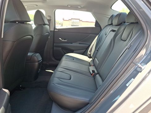 New 2026 Hyundai Elantra Limited FWD image 6