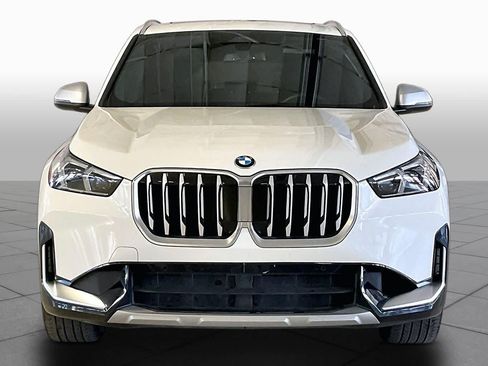 Used 2023 BMW X1 xDrive28i w/ Convenience Package AWD/4WD image 3