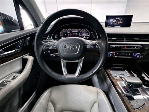 Used 2017 Audi Q7 3.0T Prestige AWD/4WD image 8