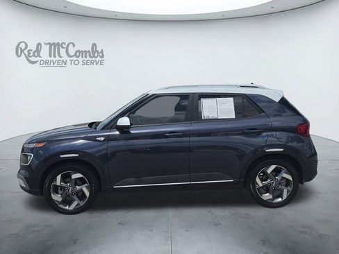Used 2025 Hyundai Venue Limited FWD image 2