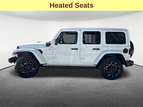 Used 2021 Jeep Wrangler Unlimited Sahara w/ Cold Weather Group AWD/4WD image 6
