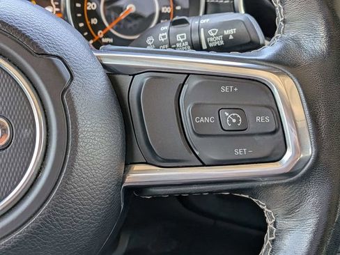 Used 2022 Jeep Wrangler Unlimited Sahara w/ Cold Weather Group AWD/4WD image 27