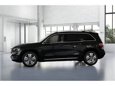 New 2026 Mercedes-Benz GLB 250 4MATIC image 35