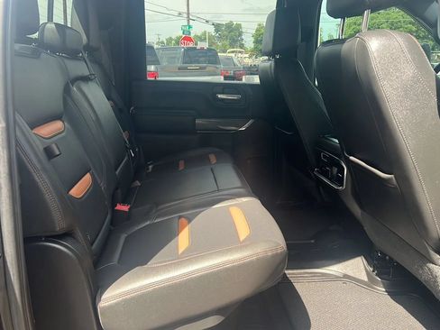 Used 2021 GMC Sierra 2500 AT4 w/ AT4 Premium Plus Package AWD/4WD image 12