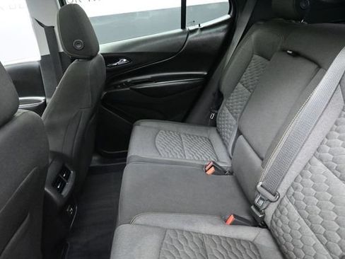 Used 2019 Chevrolet Equinox LT w/ Sun & Navigation Package AWD/4WD image 16