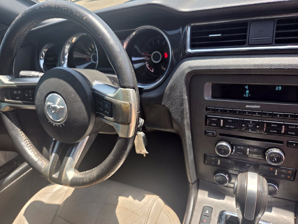 Used 2014 Ford Mustang Premium RWD image 23