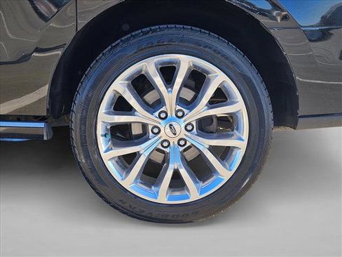 Used 2018 Ford Expedition Max Platinum image 27