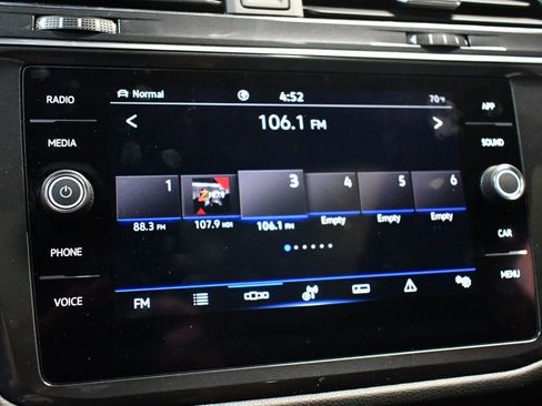 Used 2022 Volkswagen Tiguan SE R-Line image 53