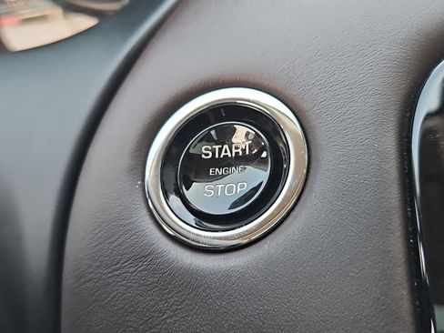 Used 2018 Jaguar XJ L Portfolio image 29