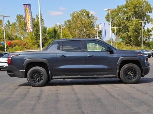 New 2025 Chevrolet Silverado EV LT image 2