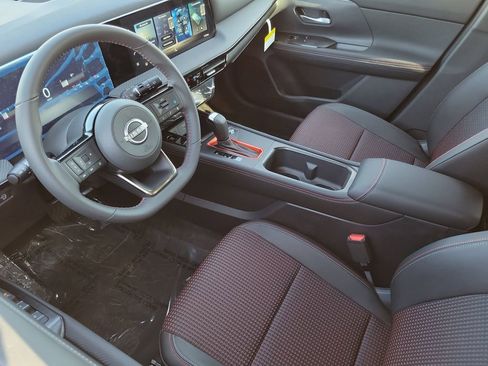 New 2026 Nissan Kicks SR image 3