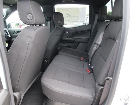 New 2026 GMC Canyon Elevation w/ Convenience Package RWD image 30