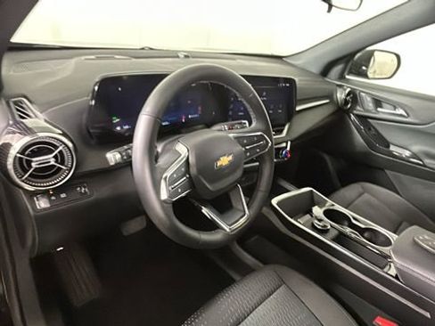 Used 2026 Chevrolet Equinox LT FWD image 14