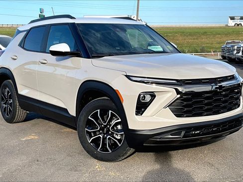 New 2026 Chevrolet TrailBlazer ACTIV image 2