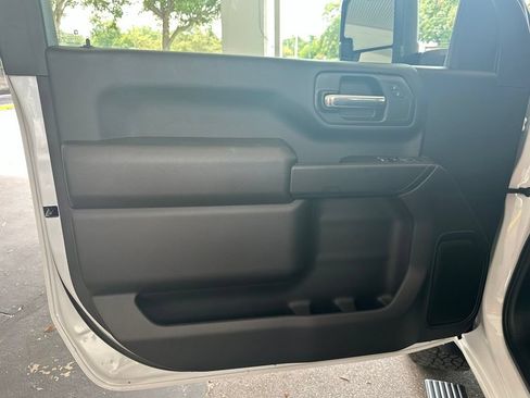 Used 2025 GMC Sierra 2500 Pro AWD/4WD image 11