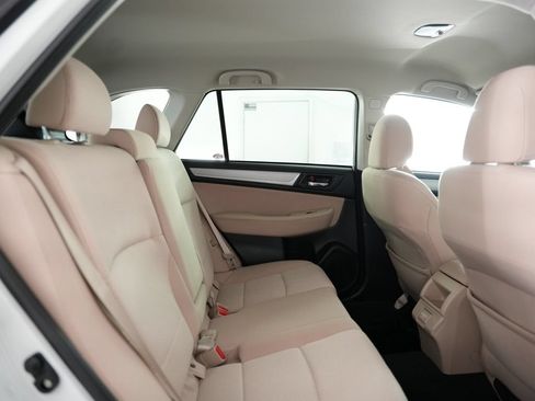 Used 2018 Subaru Outback 2.5i Premium AWD/4WD image 39