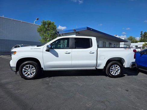 Used 2024 Chevrolet Silverado 1500 LT AWD/4WD image 40