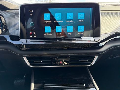 New 2026 Volkswagen Atlas Cross Sport SEL AWD/4WD image 19