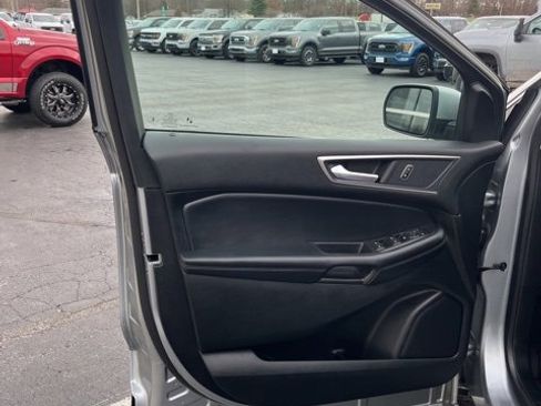 Used 2022 Ford Edge SEL w/ Convenience Package image 30