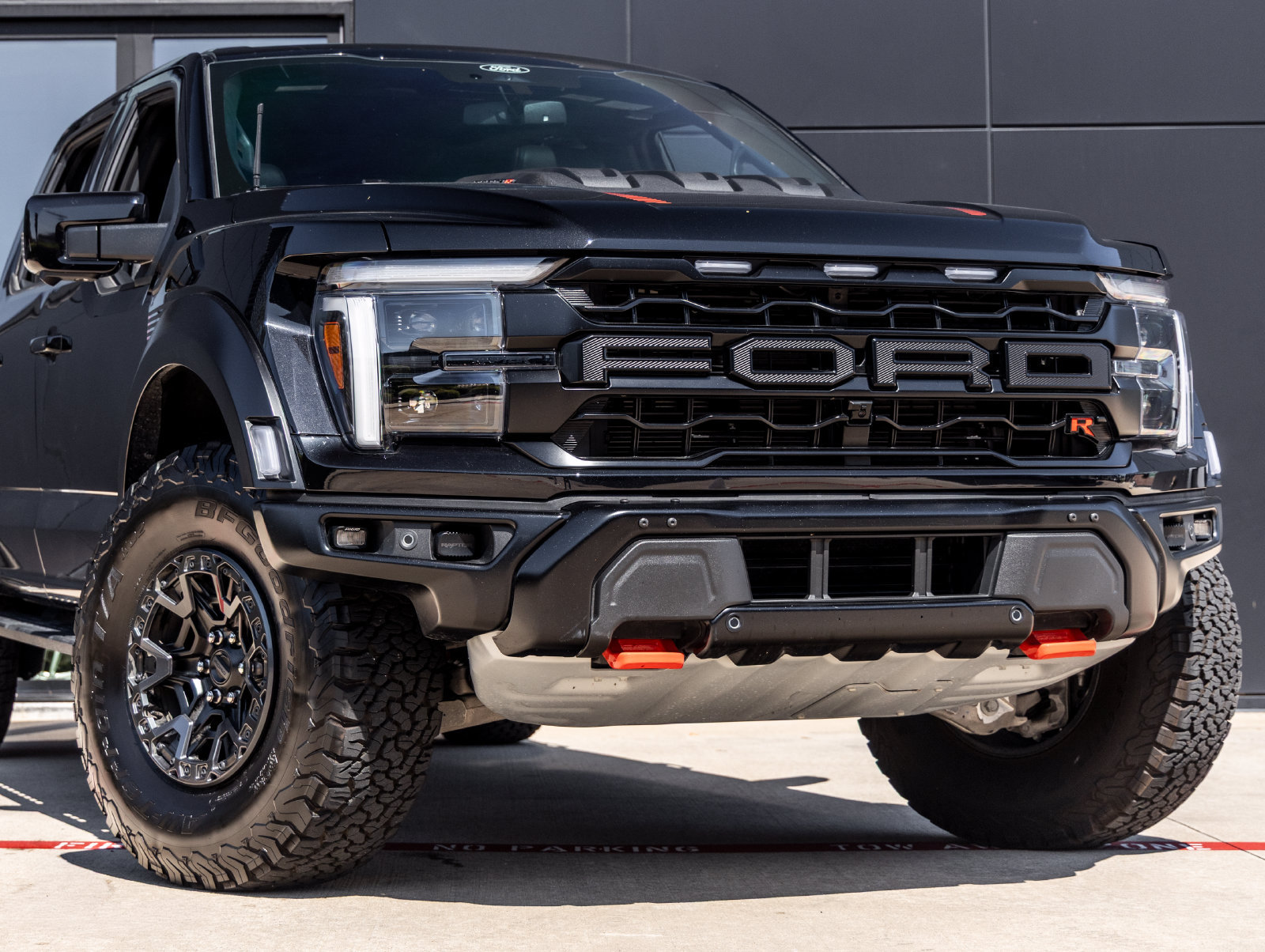 Used 2026 Ford F150 Raptor w/ Equipment Group 803A Raptor R AWD/4WD image 5