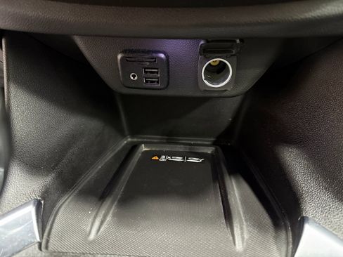 Used 2023 Chevrolet Traverse RS image 15