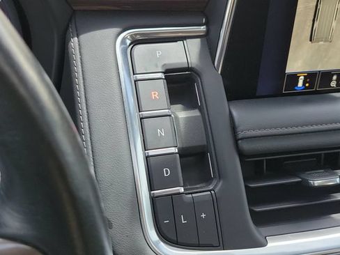 Used 2022 Chevrolet Tahoe High Country AWD/4WD image 30