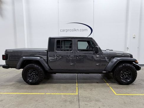Used 2024 Jeep Gladiator Sport AWD/4WD image 8
