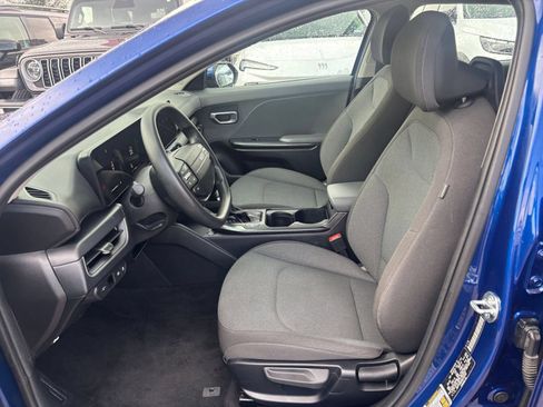 Used 2025 Kia K4 FWD image 25