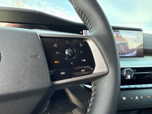 New 2025 Nissan Murano Platinum image 31