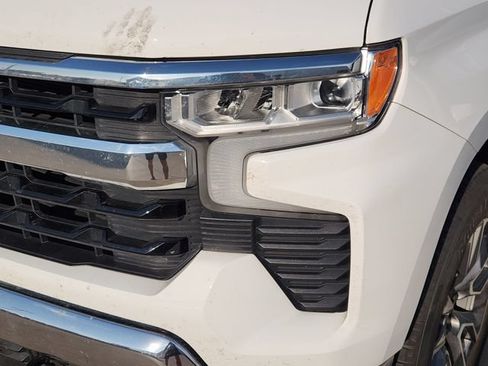 Used 2025 Chevrolet Silverado 1500 LT w/ Z71 Off-Road Package AWD/4WD image 8