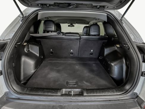 Used 2019 Jeep Cherokee Latitude Plus image 35