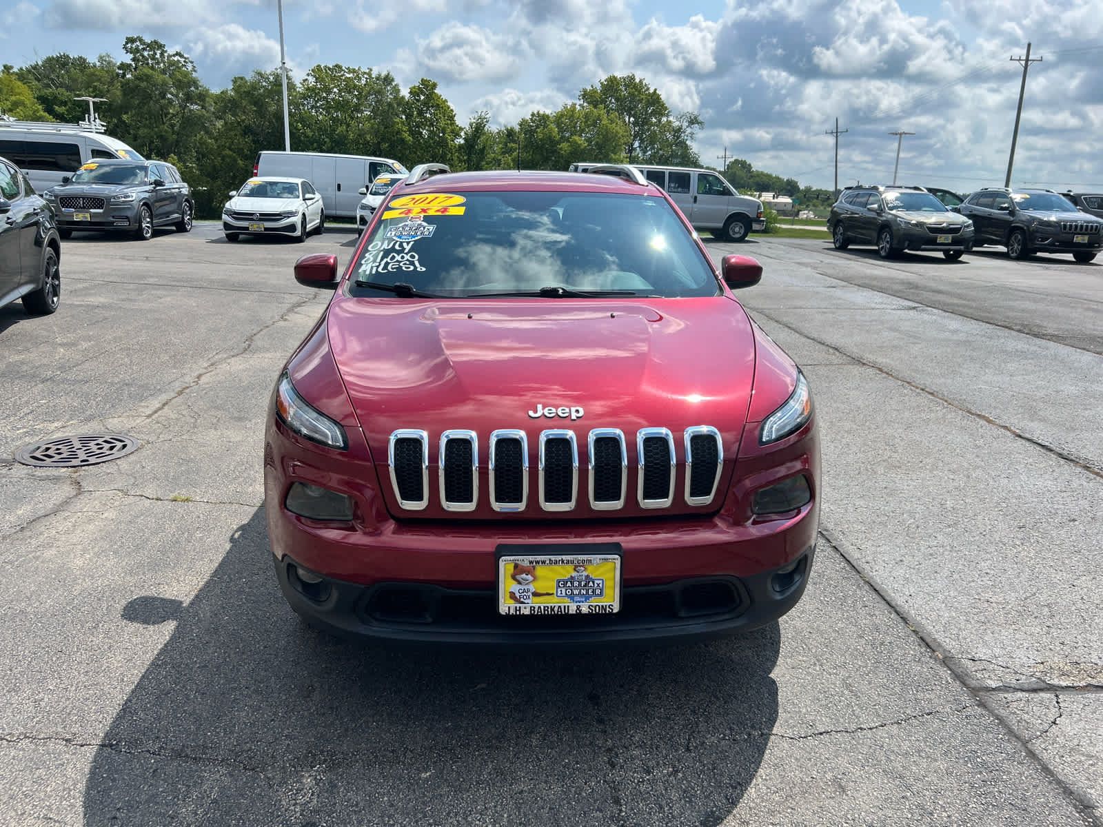 Used 2017 Jeep Cherokee Latitude w/ Cold Weather Group AWD/4WD image 8