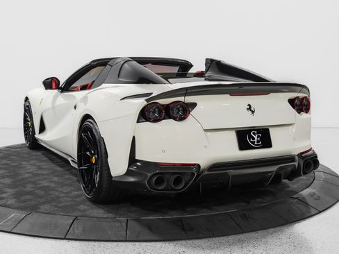 Used 2023 Ferrari 812 GTS RWD image 6