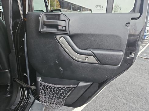 Used 2016 Jeep Wrangler Unlimited Sport image 29