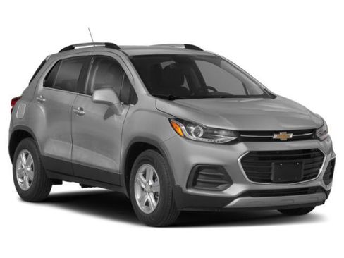 Used 2022 Chevrolet Trax LT w/ Driver Confidence Package AWD/4WD image 9