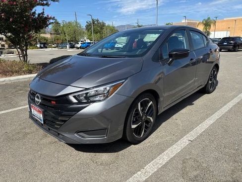 Used 2024 Nissan Versa SR FWD image 2