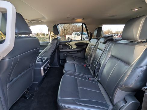 Used 2024 Ford Expedition Max XLT image 32