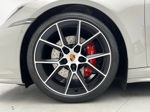 Certified 2025 Porsche 911 Carrera RWD image 35