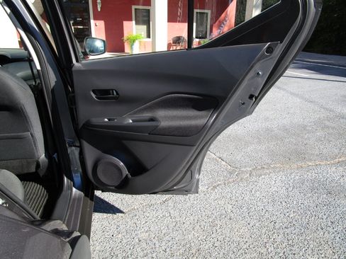 Used 2024 Nissan Kicks S image 25