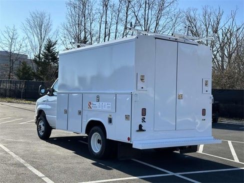 New 2025 Ford E-350 and Econoline 350 Super Duty w/ Power Equipment Group image 4