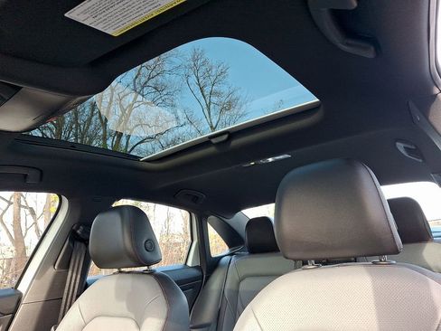 Certified 2025 Volkswagen Jetta GLI Autobahn image 15