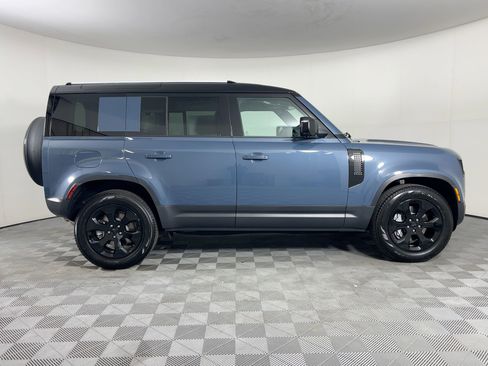 New 2026 Land Rover Defender 110 S image 7