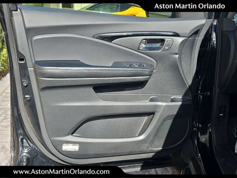 Used 2017 Honda Pilot Touring image 14