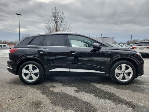 Used 2024 Audi Q4 e-tron Premium Plus image 7