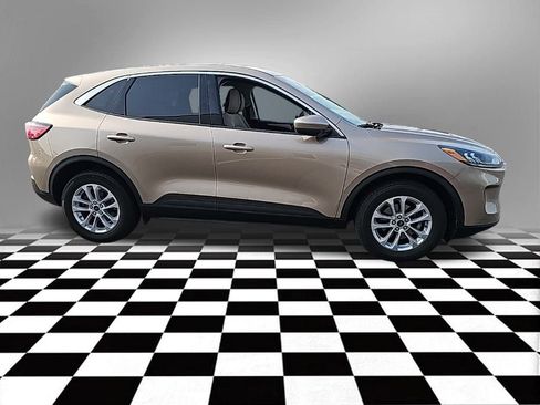 Used 2021 Ford Escape SE image 8