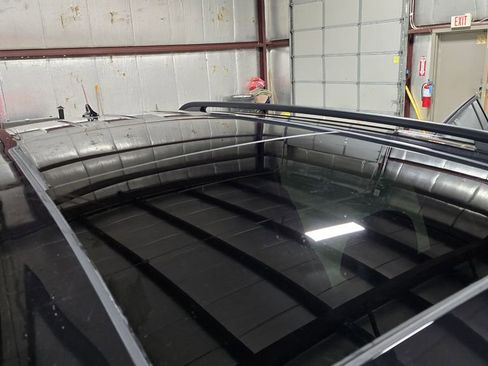 Certified 2024 Volkswagen Atlas Peak Edition SE image 26