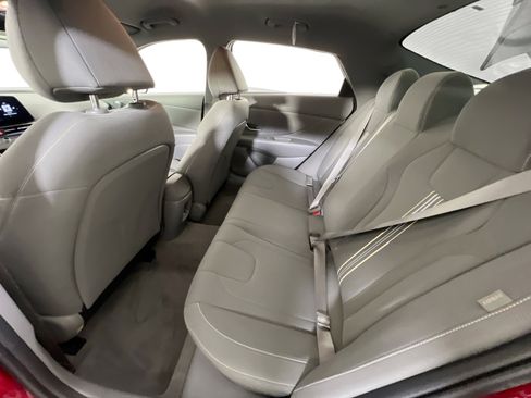 Used 2024 Hyundai Elantra SEL image 23