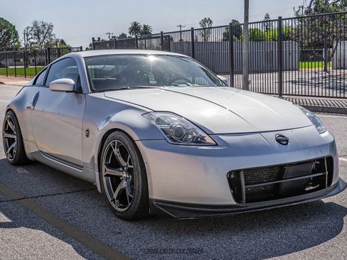 Used 2006 Nissan 350Z Coupe w/ (N93) Cargo Convenience Pkg image 12